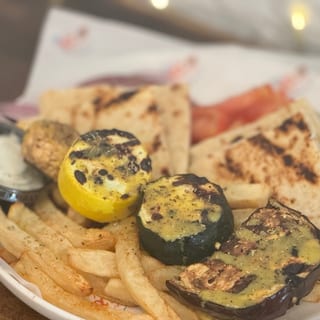 Veggie Piato (Souvlaki Platter)
